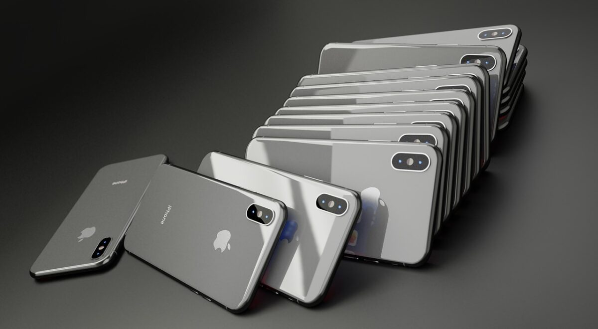 Several iPhones bunched together